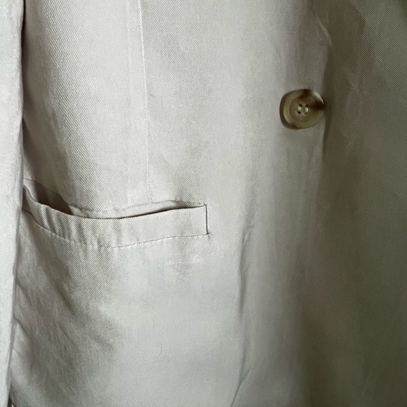 Little Mountain, oat coloured casual blazer - Picture 3 of 5